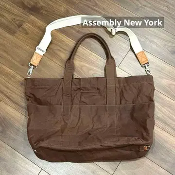어셈블리 뉴욕 브라운 토트 숄더백