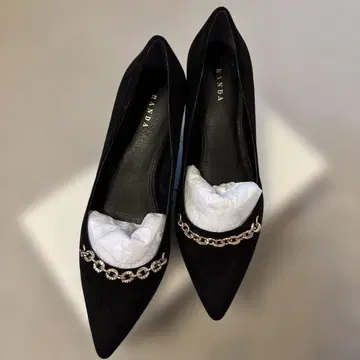 RANDA 블랙 스틸레토 펌프스