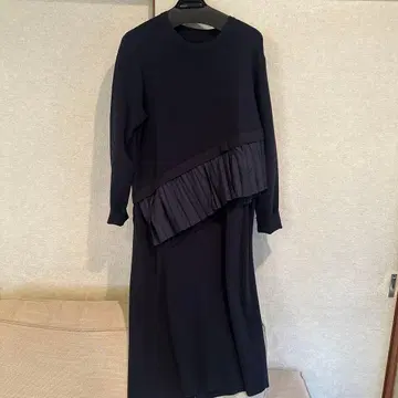 ELENDEEK 프릴 긴팔 니트 원피스 01 사이즈