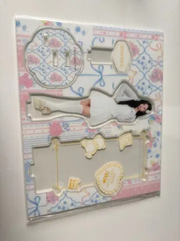 ILLIT 애니마이 복권 원희 아크릴 스탠드