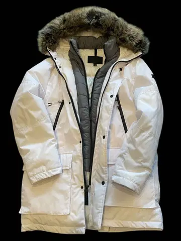 구제 의류 새상품급 마이클코어스 퍼 달린 다운 자켓