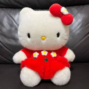레트로 헬로키티 봉제 인형 빨간 드레스