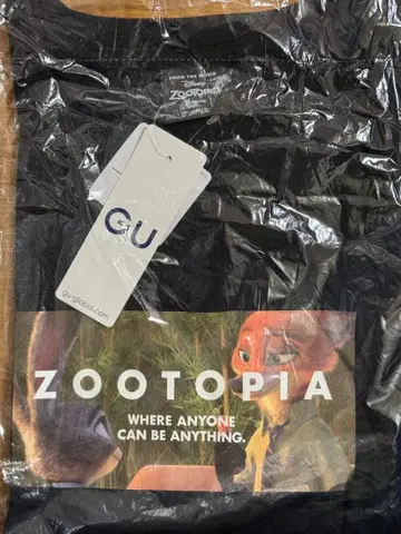 미사용 새상품 GU 주토피아 T셔츠 그래픽 T 블랙 M