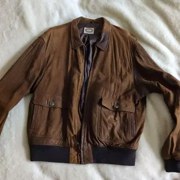 브라운 가죽 자켓