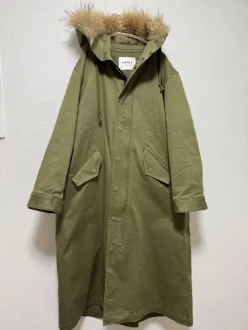 ARMY UPPER HEIGHTS 모즈 코트