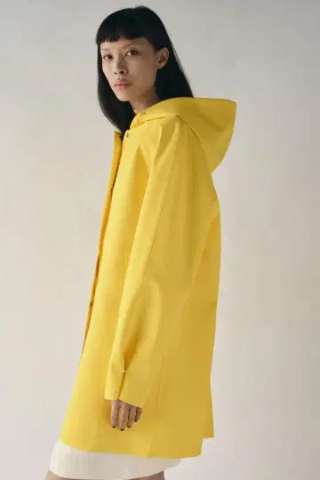 새상품급 ZARA 워터 레지스탕스 코트 자켓 COS