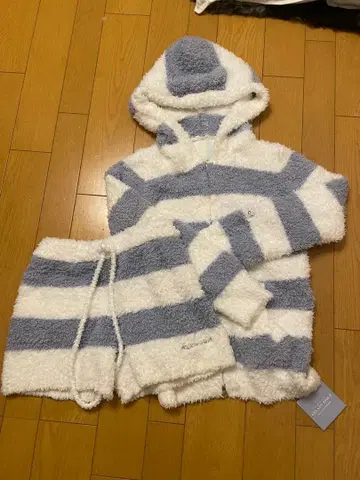 젤라피케 룸웨어 후드티 숏팬츠 세트