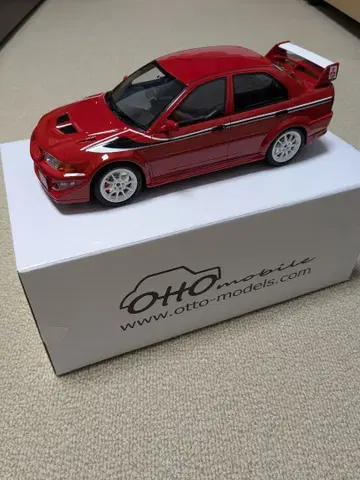 1/18 미쓰비시 랜서 에볼루션 VI 토미 마키넨 OTTO