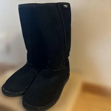 EMU 블랙 미들 부츠