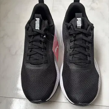 PUMA 러닝화 블랙
