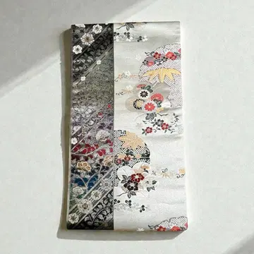 미사용 순수 실크 육통 무늬 후쿠로 오비 당초 초화 문양 금은사 컬러풀