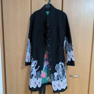 Desigual 실크 드 솔레이유 콜라보 자수 롱 코트 사이즈 L