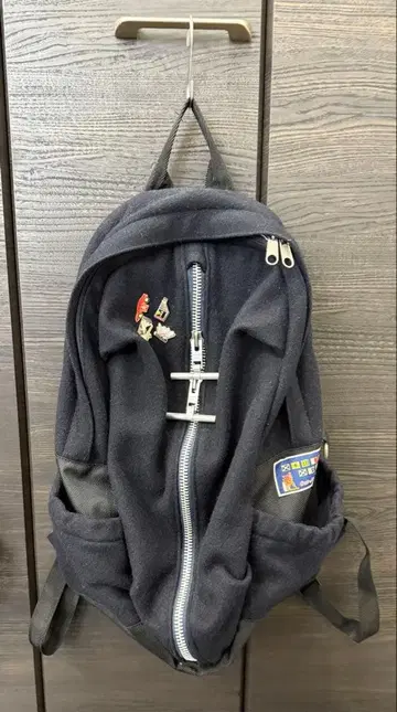 MIGHTY-MAC 국기 백팩 핀즈 포함