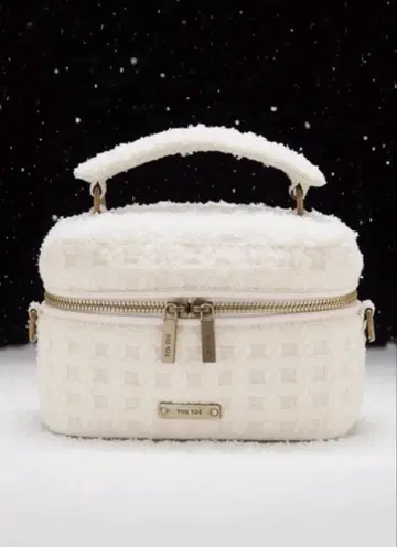 더 토 호헤 바니티 백 화이트 퀼팅 백