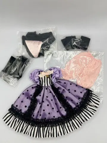 네오 브라이스 캉캉캣 아웃핏