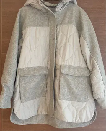 그레이 퀼팅 자켓 후드 부착