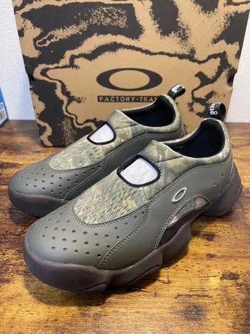 오클리 팩토리 팀 플레시 샌들