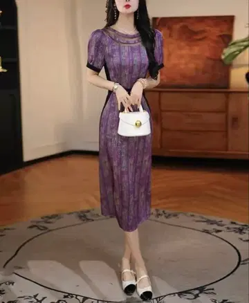 보라색과 블랙 스트라이프 반팔 원피스