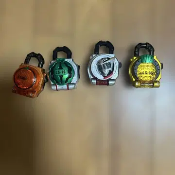 가면라이더 가이무 락시드 오렌지, 수박, 류우키, 파인