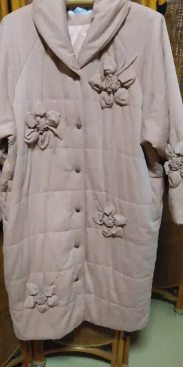 꽃 모티브 롱 코트