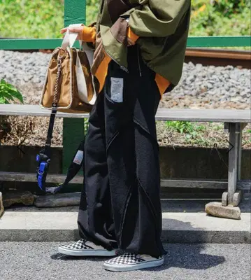 [be with M] 미사요 라쿠키리 맨투맨 팬츠 블랙