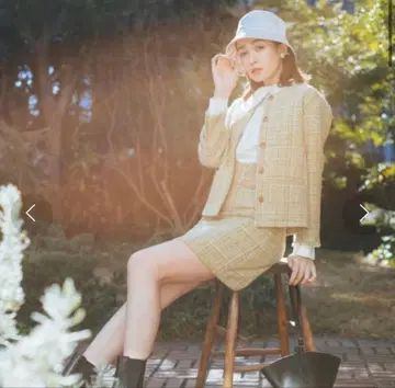 LILY BROWN 노카라 트위드 자켓 스커트 셋업 M