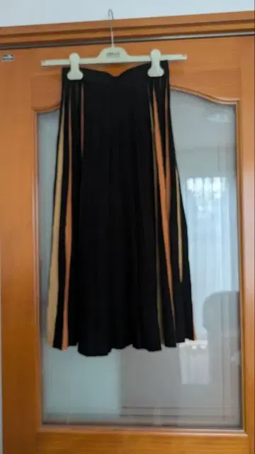 폴스미스 롱 스커트 사이즈 S - 블랙 x 베이지 x 라이트 브라운/