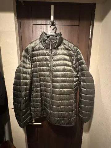 UNIQLO 모스그린 다운 자켓 XL