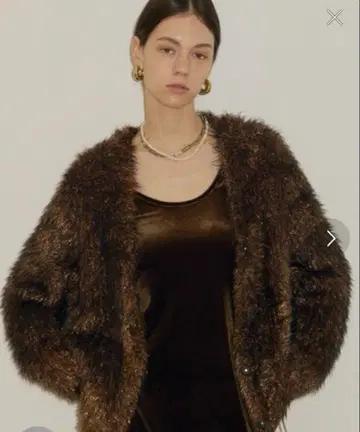 yae 글리터 페더 니트 가디건 시착만 한 상품