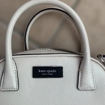 케이트 스페이드 숄더백 화이트