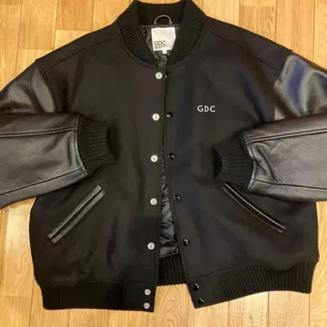 GDC 블랙 바시티 자켓 L 사이즈 미사용 새상품