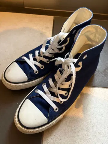 네이비 하이컷 스니커즈