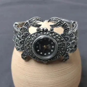 마카사이트 브레스워치 MK02 게 모티브 실버 925