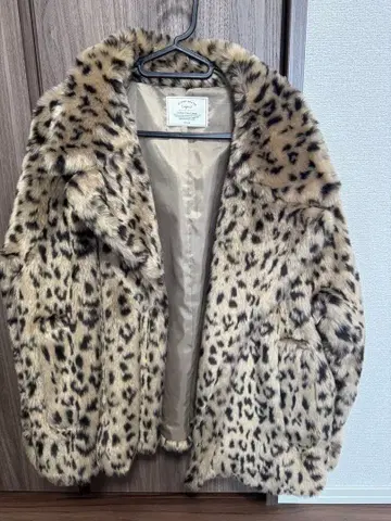 레오파드 무늬 자켓 S 사이즈
