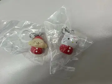 산리오 캐릭터즈 딸기 표시 액세서리 2개 세트