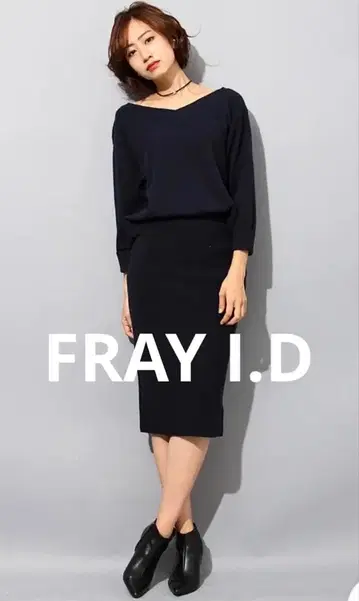 FRAY I.D 백 크로스 니트 원피스 네이비 프레이 아이디