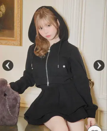 프릴 스커트 셋업 (이너 팬츠 포함) 미셸 마카롱