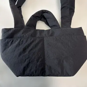 null. 널 PUFFY 나일론 미니 토트 백