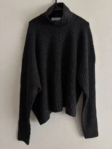 [ 미사용 새상품 ] Sulvam High Neck Over Knit