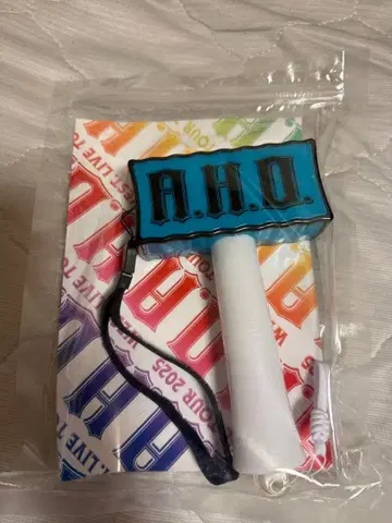 WEST. A.H.O. 응원봉