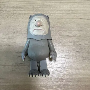 괴물들이 사는 곳 피규어 큐브릭