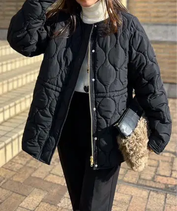 EmmaTaylor 퀼팅 노카라 하프 코트