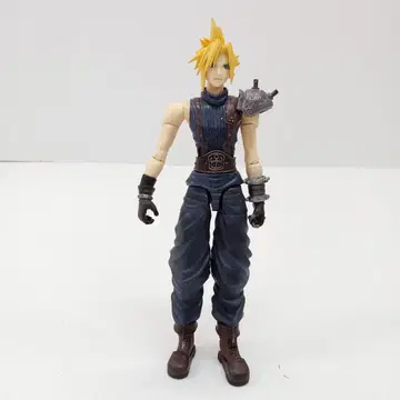 159 파이널 판타지 클라우드 스트라이프 액션 피규어