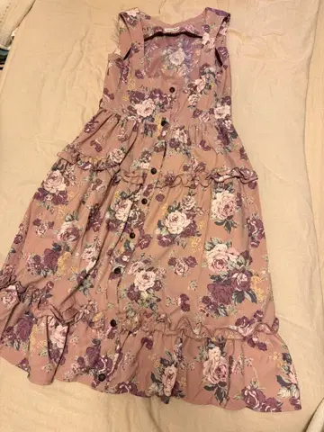 Innocent World 오버롤 스커트 꽃무늬 핑크 보라색