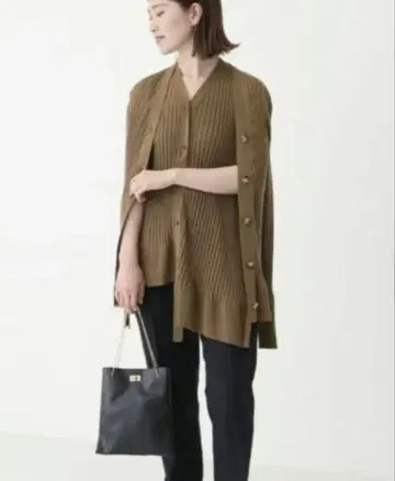 Uhr 비대칭 앙상블 니트