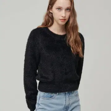 여성용 퍼지 크루넥 니트 블랙