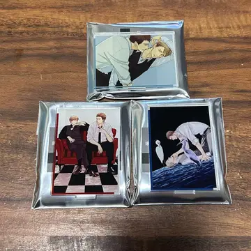 지저귀는 새는 날지 않는다 아크릴 스탠드