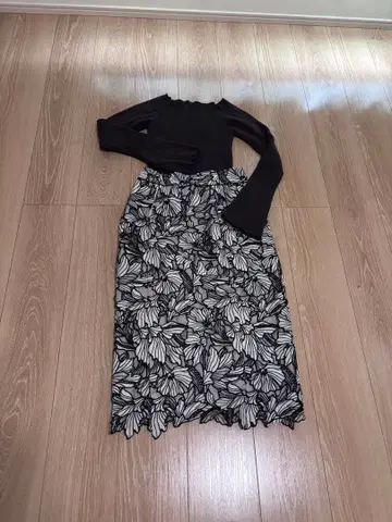 스커트(아푸와이저 리셰) 상의(GRL) 세트