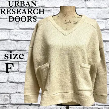 P117 어반 리서치 도어스 [ F ] 니트 스웨터 V넥 울 혼방