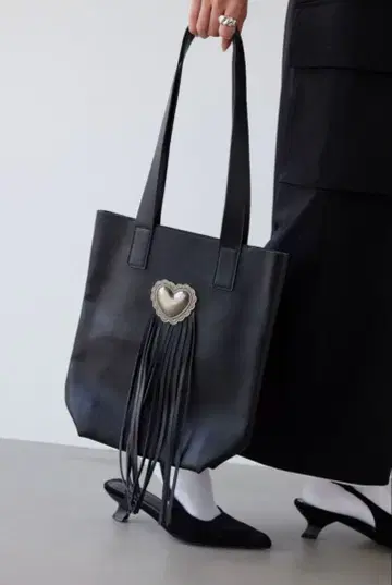 ALEXIA STAM 하트 콩초 토트백